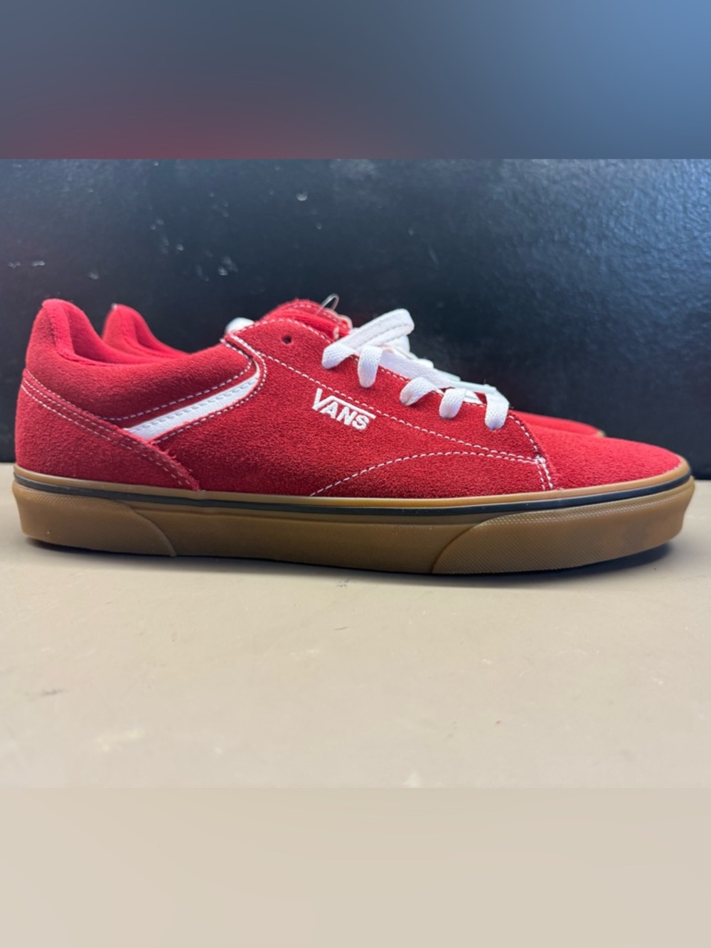 New with Box Men’s Vans Seldan Leather Red Chili Pepper Gum VN0A4TZE9CL  Men 10